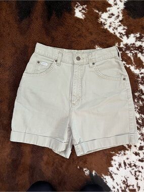 VTG 90s Lee Original Jeans High Waisted Shorts - Cream | Size: 8
